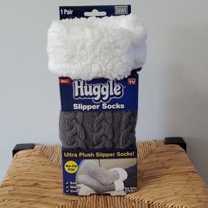 NWT Huggle Slipper Socks